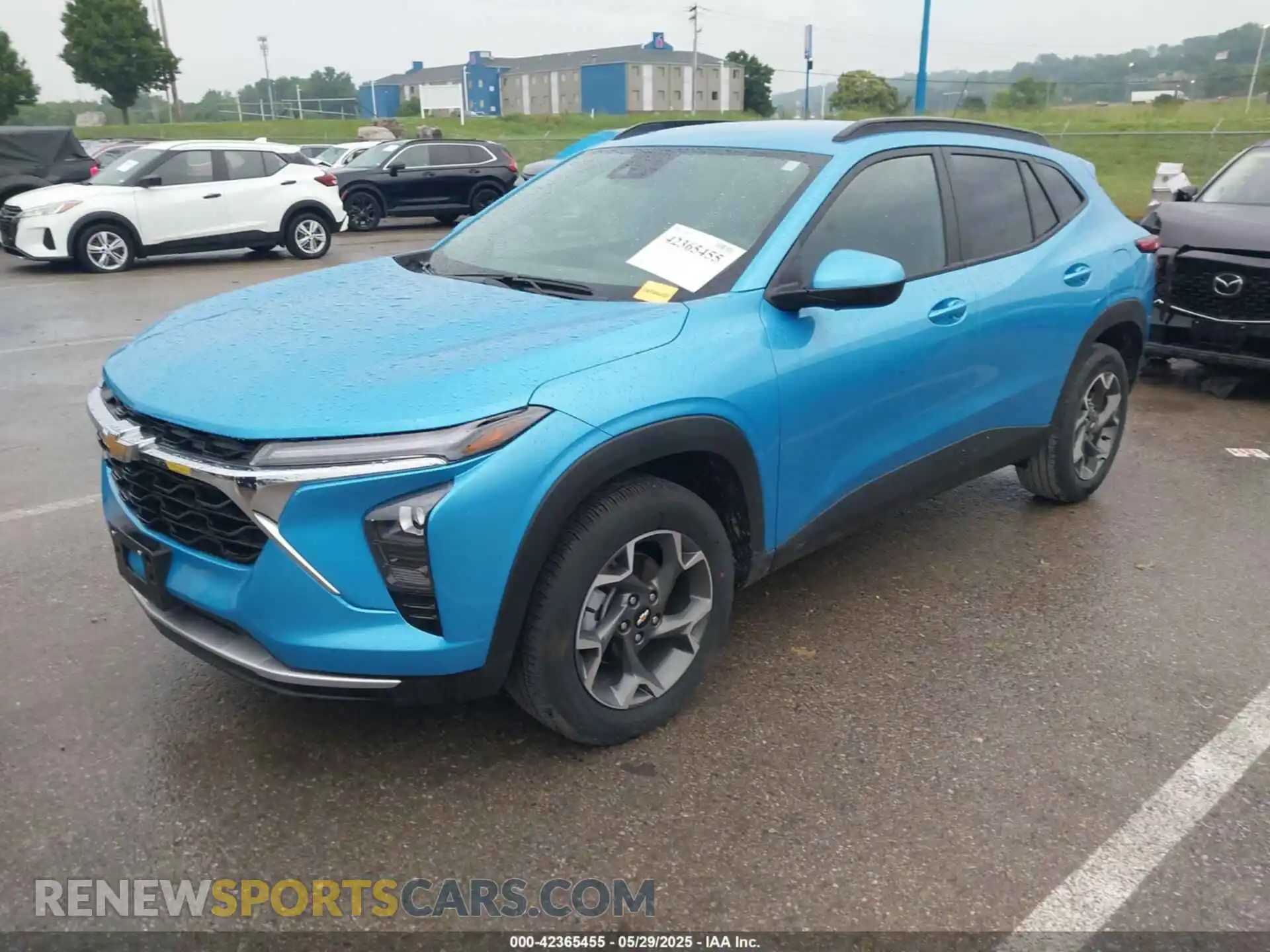 2 Photograph of a damaged car KL77LHEP5SC108803 CHEVROLET TRAX 2025