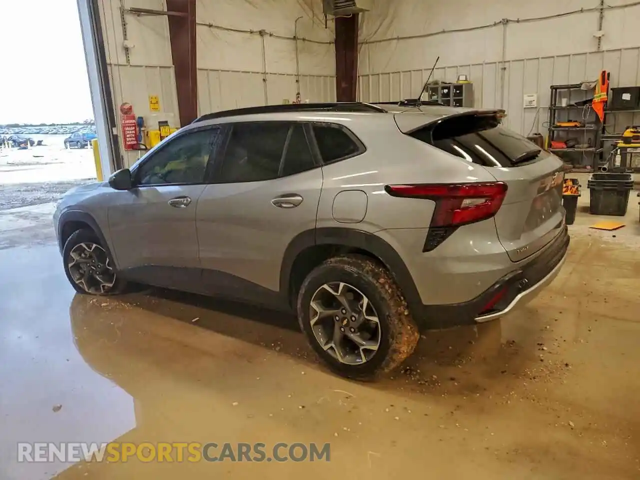 2 Photograph of a damaged car KL77LHEP5SC118215 CHEVROLET TRAX 2025
