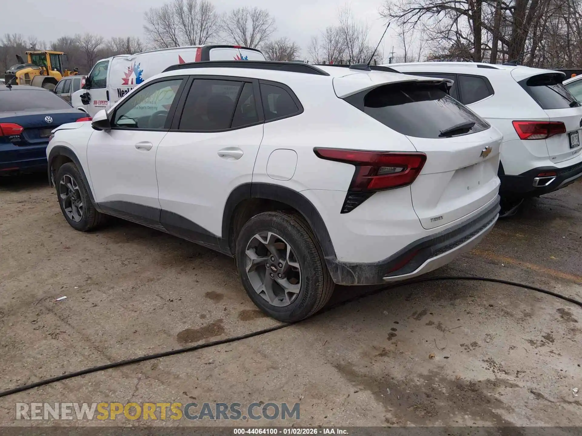 3 Фотография поврежденного автомобиля KL77LHEP5SC167642 CHEVROLET TRAX 2025
