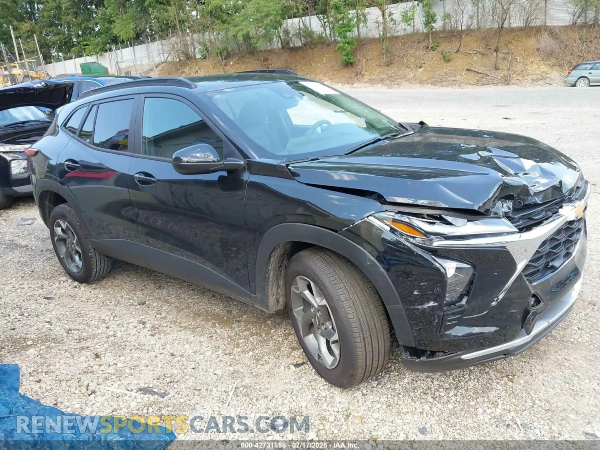 1 Photograph of a damaged car KL77LHEP5SC208948 CHEVROLET TRAX 2025