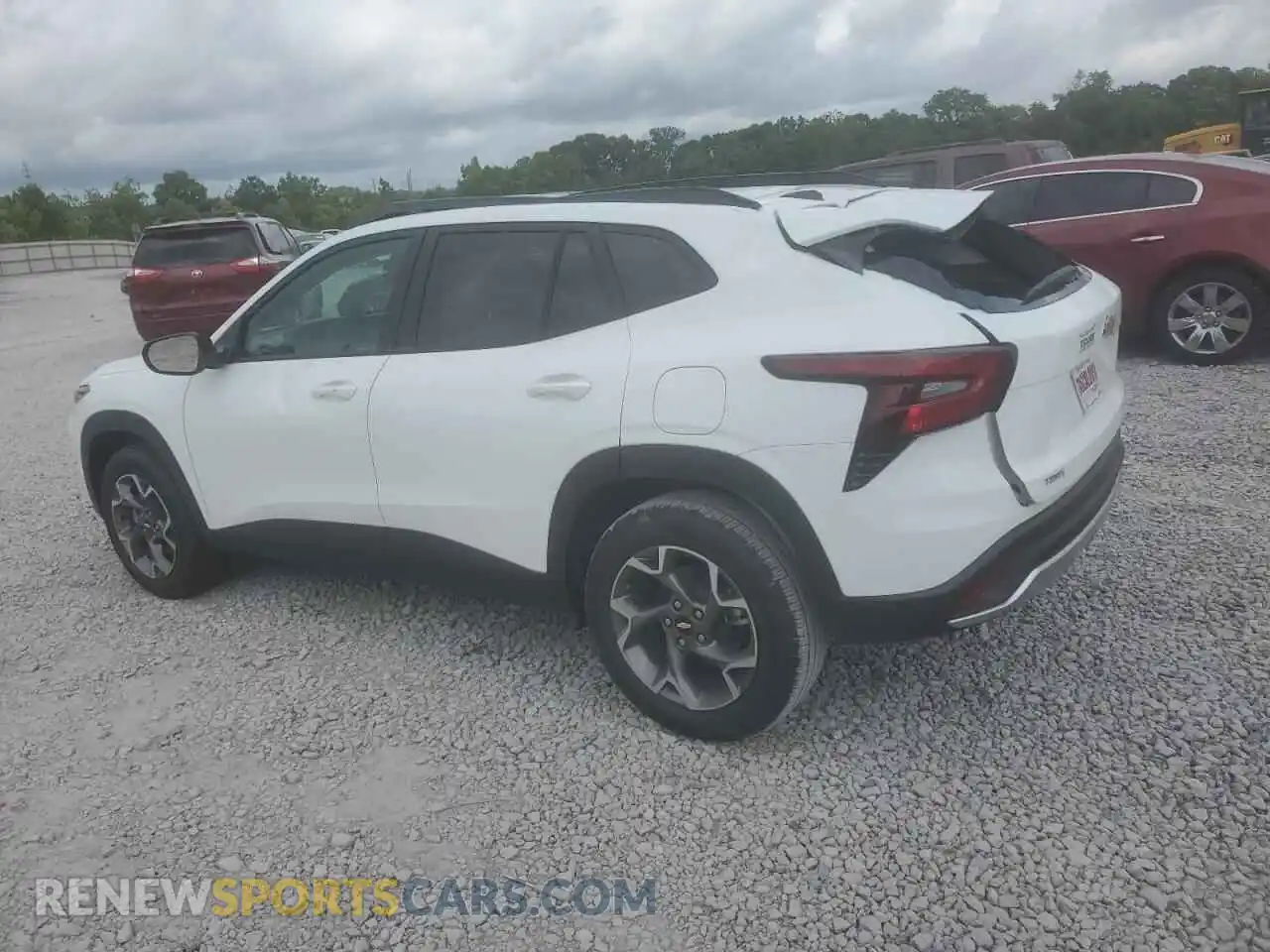 2 Photograph of a damaged car KL77LHEP5SC261150 CHEVROLET TRAX 2025
