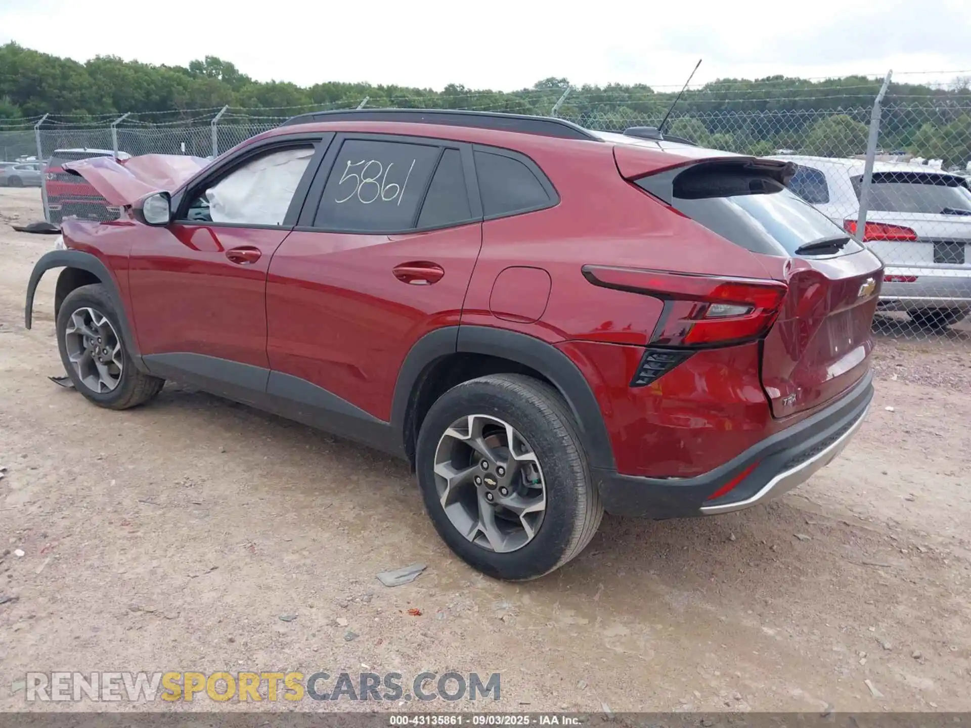 3 Photograph of a damaged car KL77LHEP6SC057943 CHEVROLET TRAX 2025