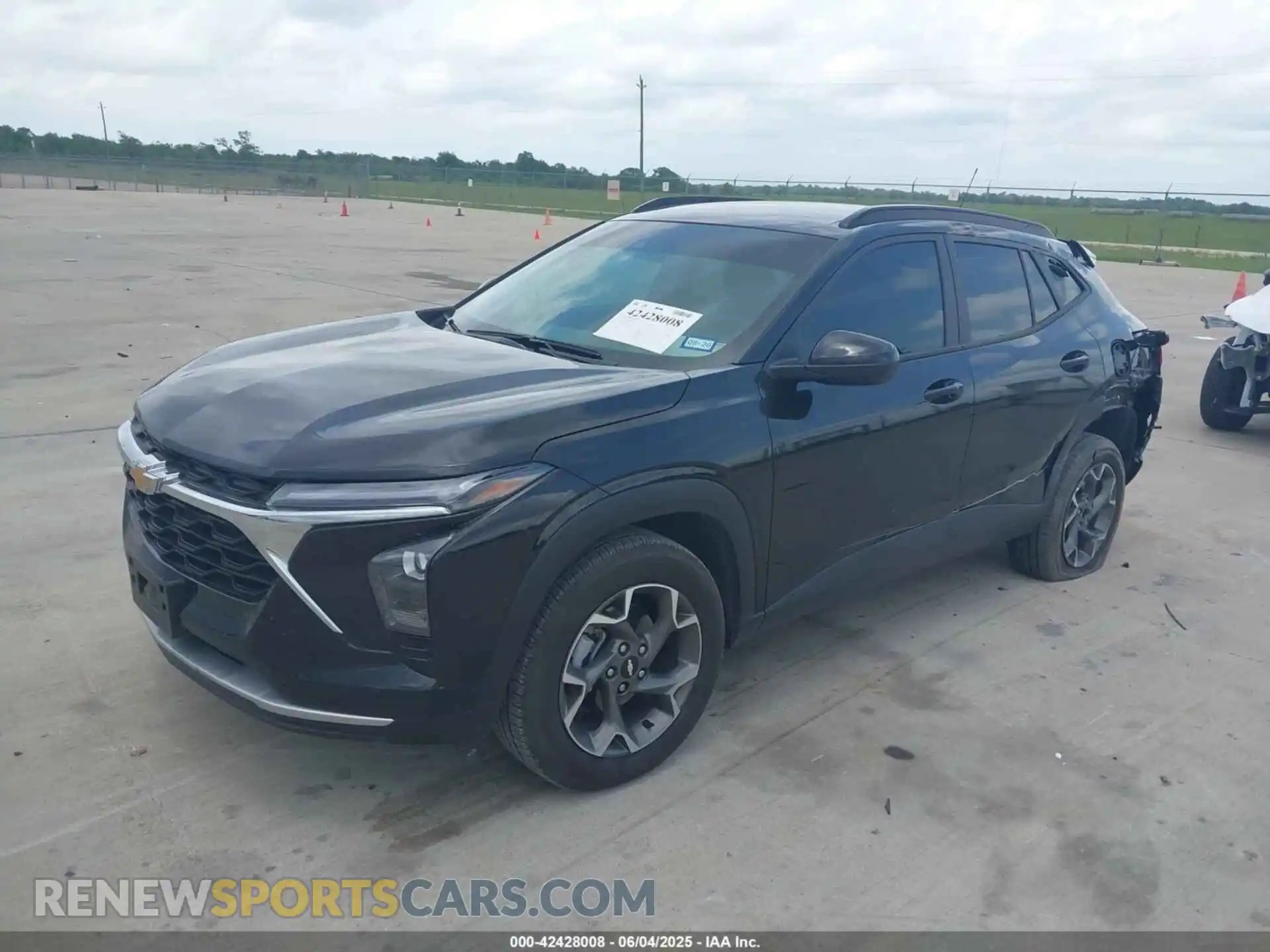 2 Photograph of a damaged car KL77LHEP6SC075780 CHEVROLET TRAX 2025