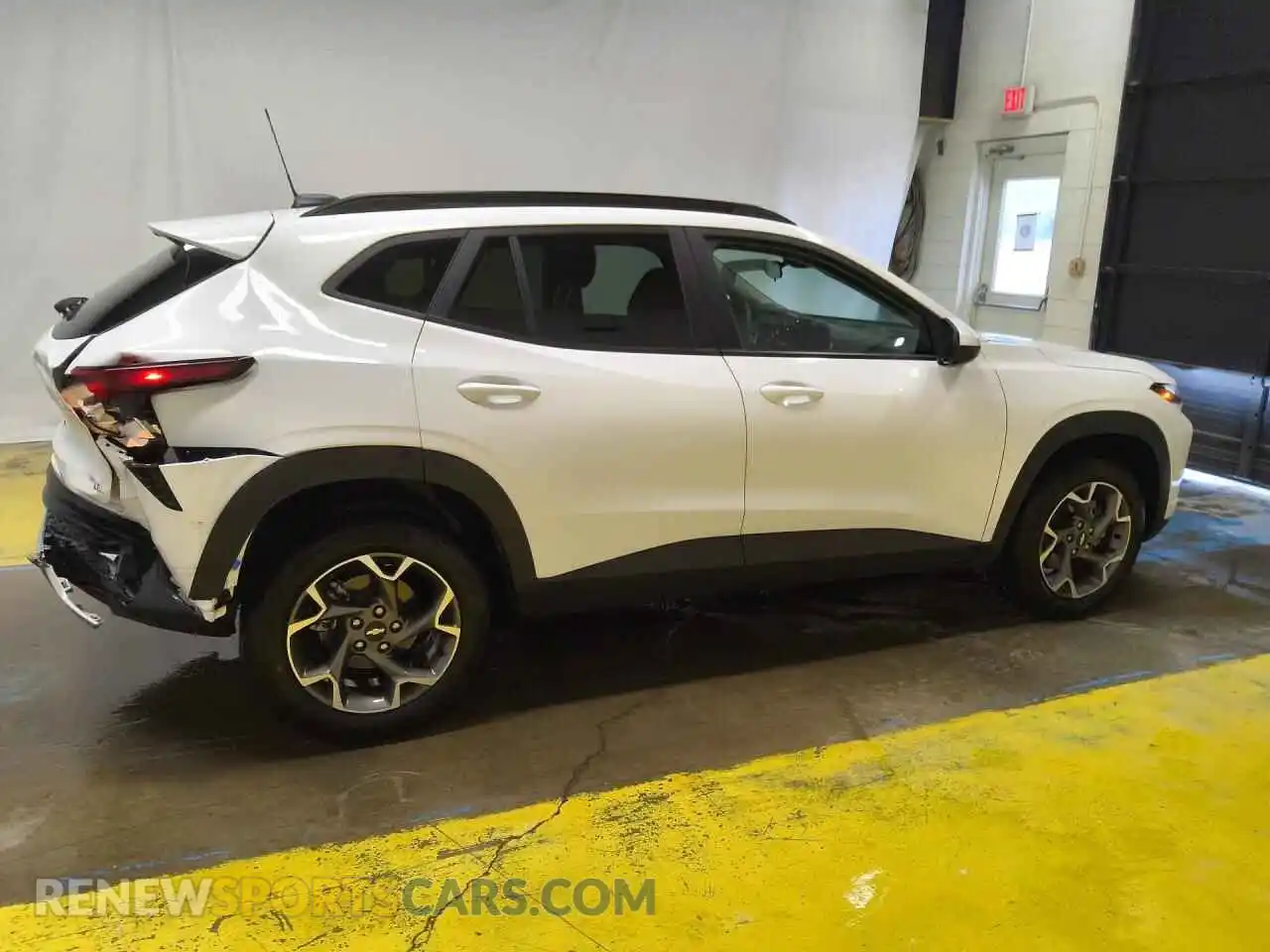 3 fotografías del automóvil dañado KL77LHEP6SC272755 CHEVROLET TRAX 2025