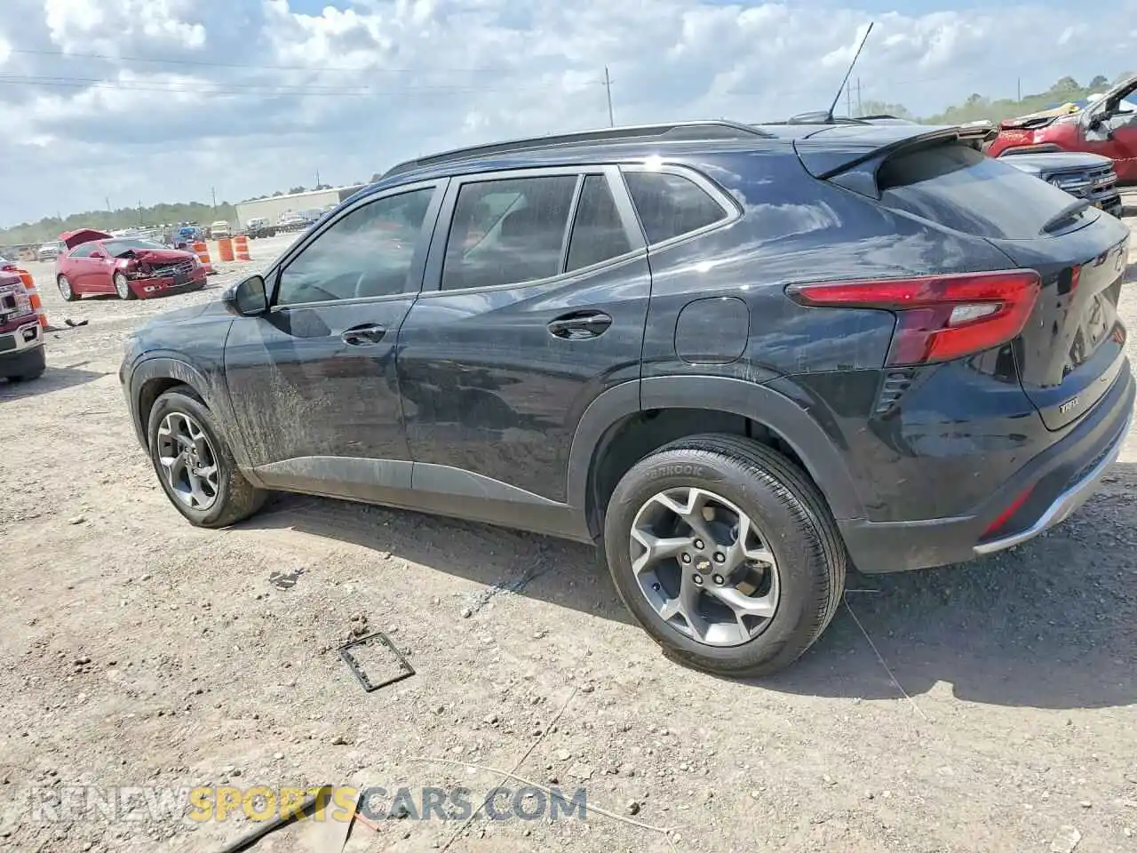 2 Photograph of a damaged car KL77LHEP6SC285053 CHEVROLET TRAX 2025