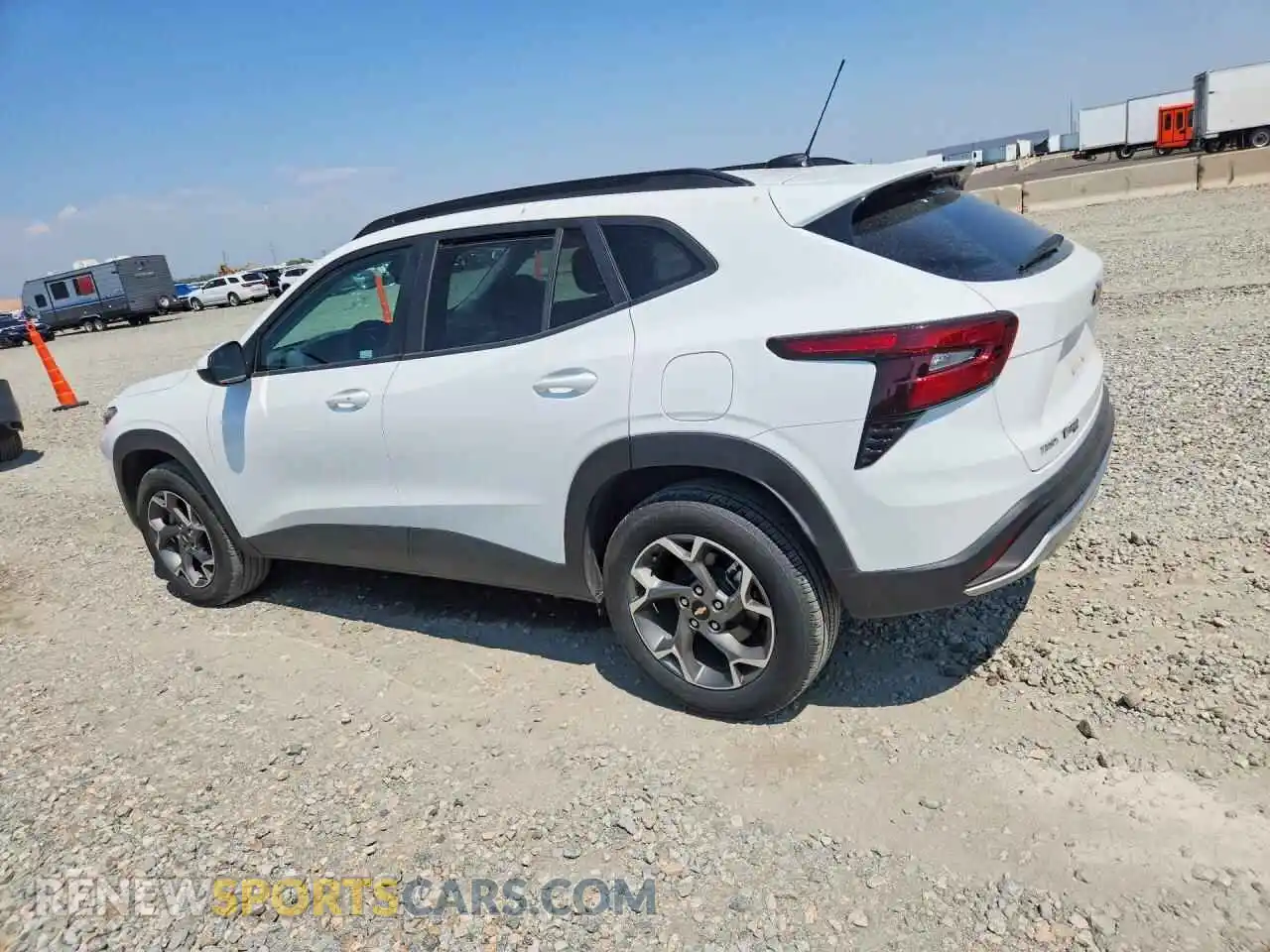 2 Photograph of a damaged car KL77LHEP6SC340956 CHEVROLET TRAX 2025