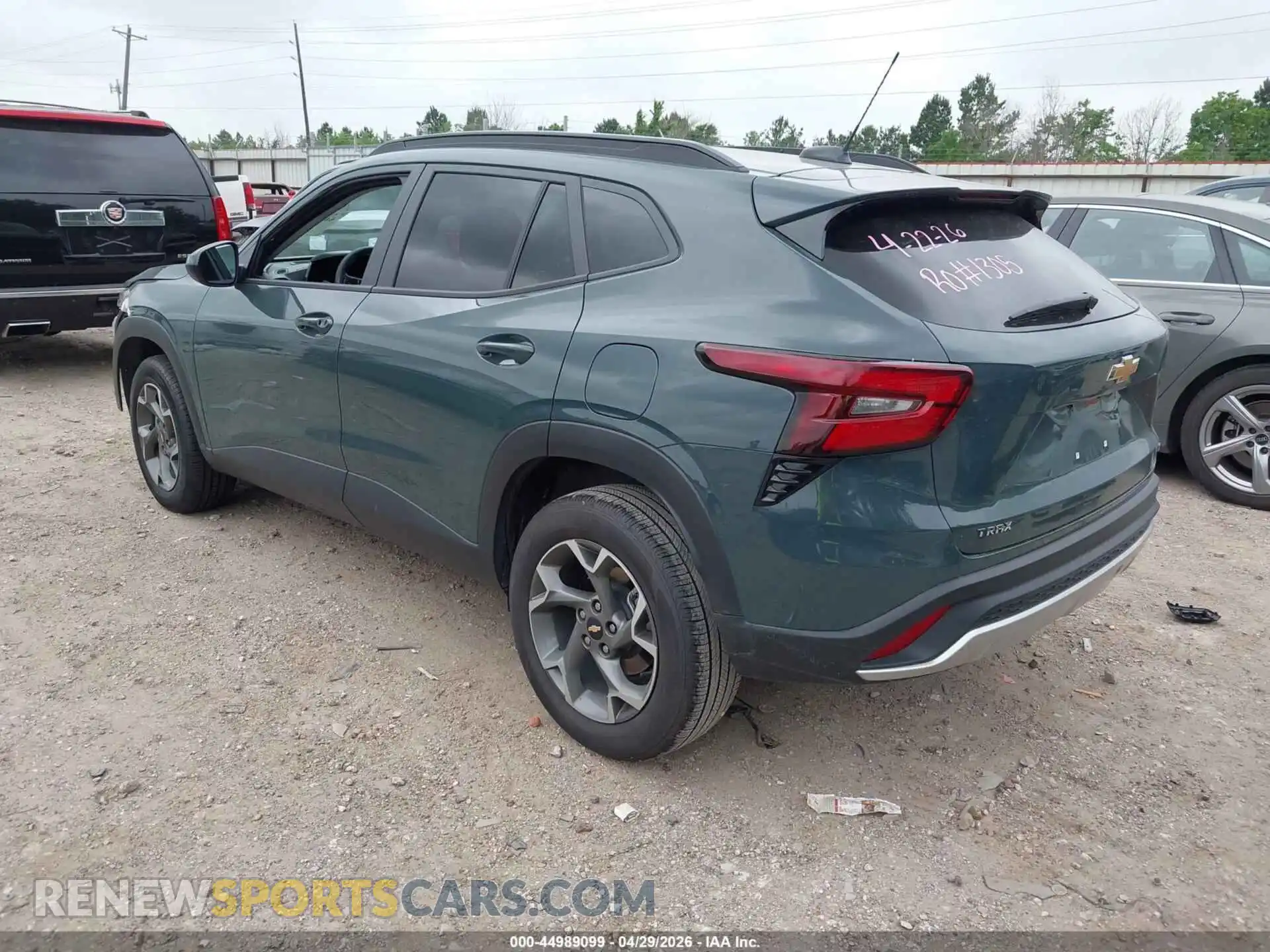 3 Photograph of a damaged car KL77LHEP7SC147084 CHEVROLET TRAX 2025