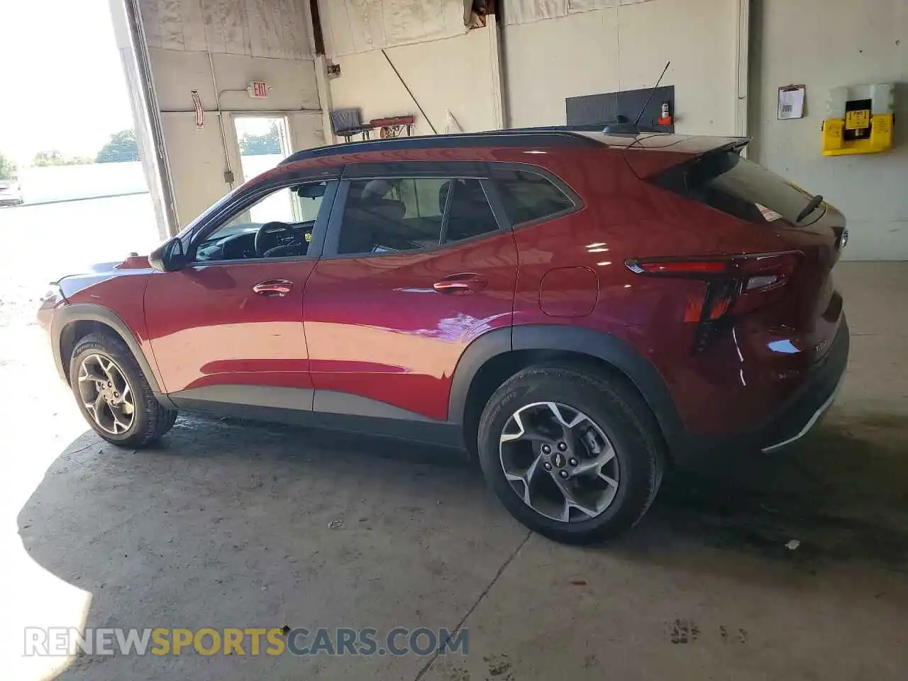 2 Photograph of a damaged car KL77LHEP7SC176682 CHEVROLET TRAX 2025