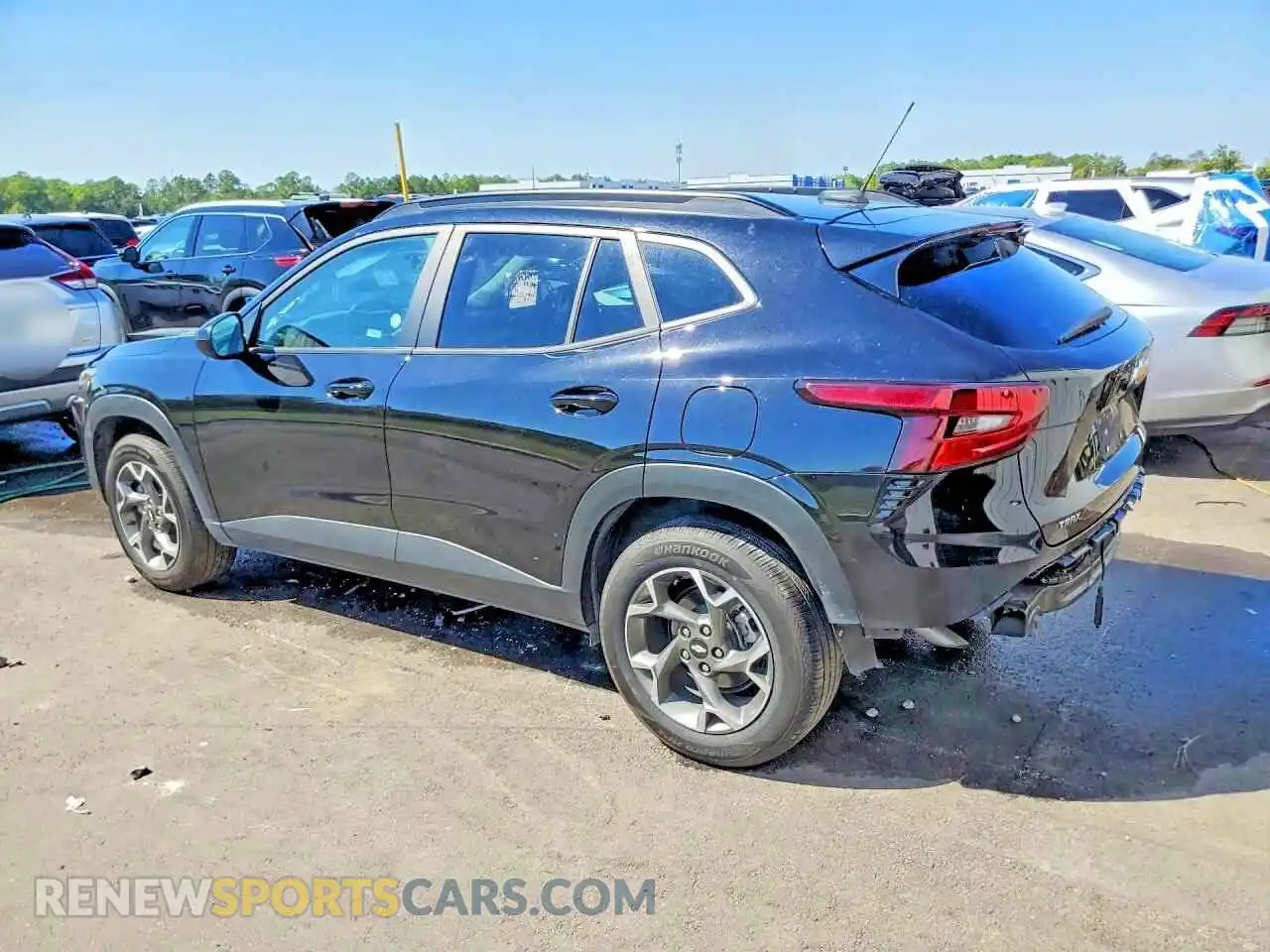 2 Photograph of a damaged car KL77LHEP7SC242342 CHEVROLET TRAX 2025