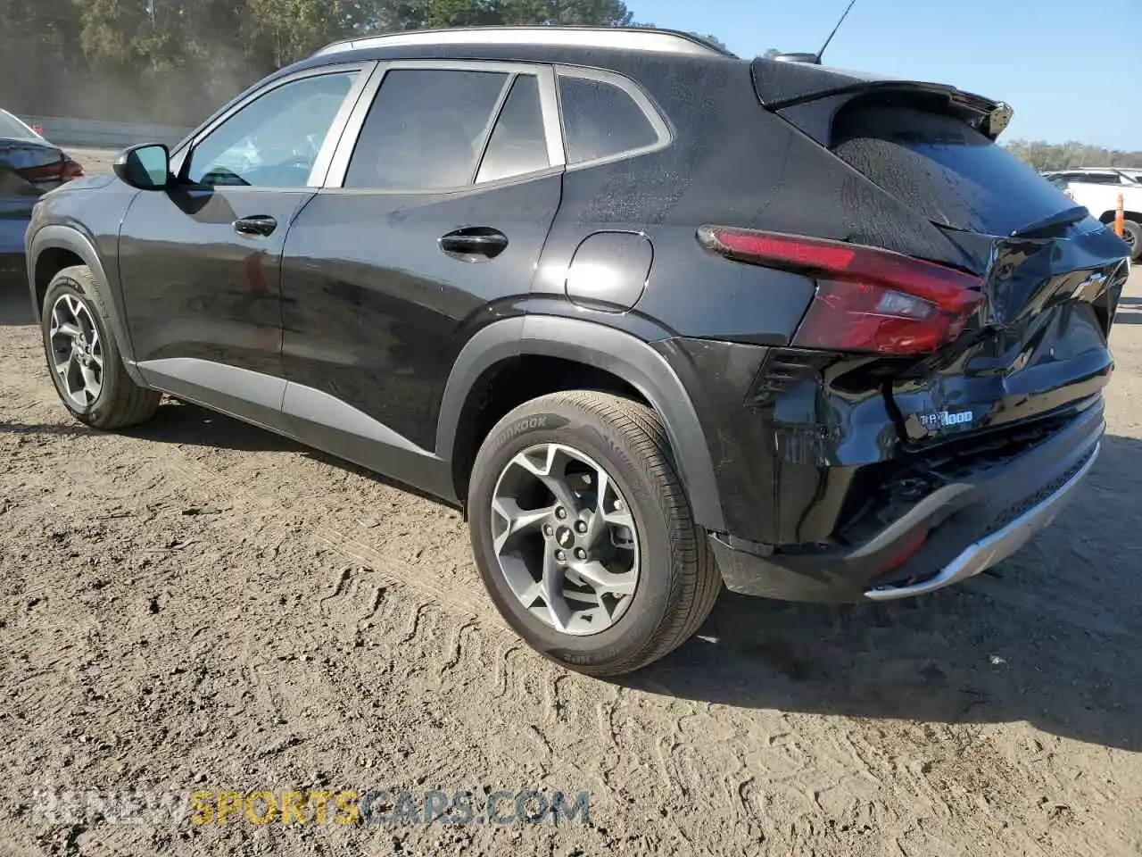 2 Photograph of a damaged car KL77LHEP7SC333496 CHEVROLET TRAX 2025