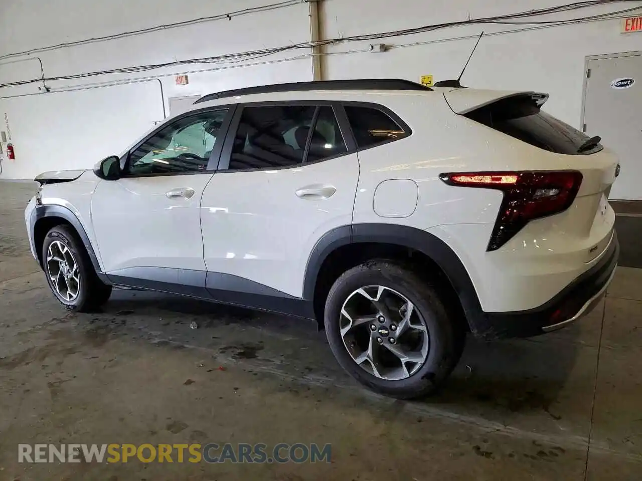 2 Photograph of a damaged car KL77LHEP8SC099434 CHEVROLET TRAX 2025