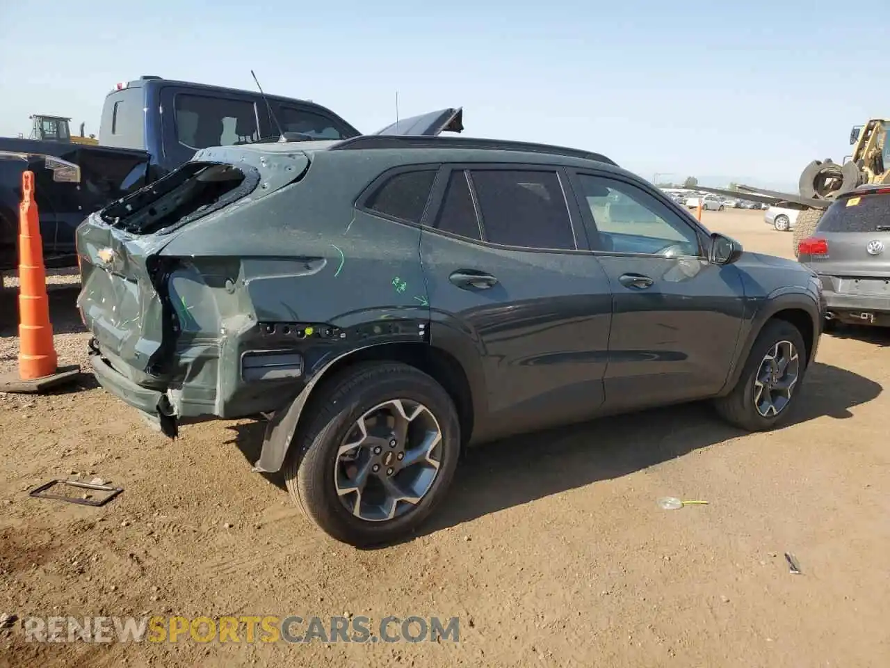 3 Photograph of a damaged car KL77LHEP8SC152522 CHEVROLET TRAX 2025