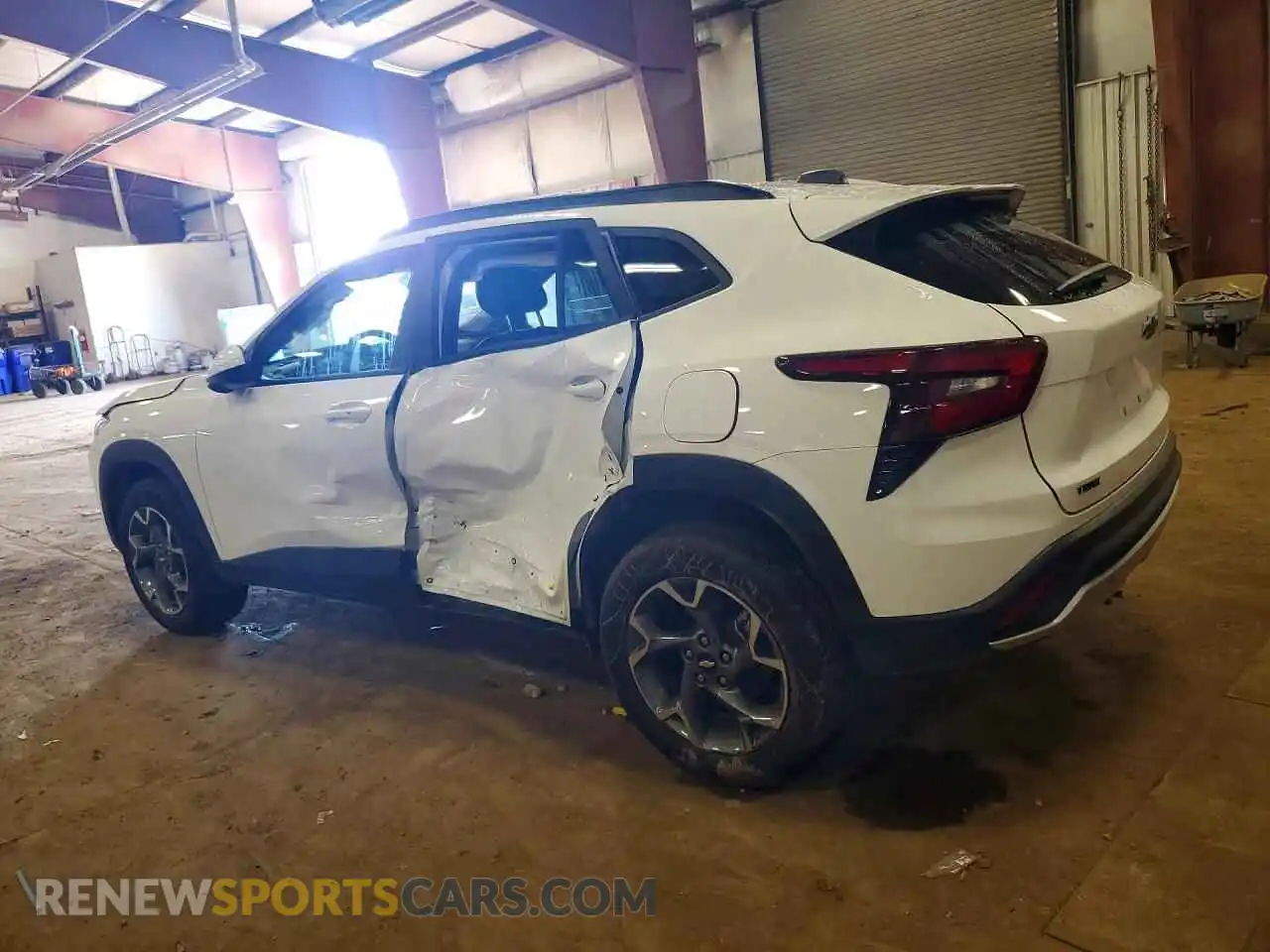 2 Photograph of a damaged car KL77LHEP8SC159034 CHEVROLET TRAX 2025