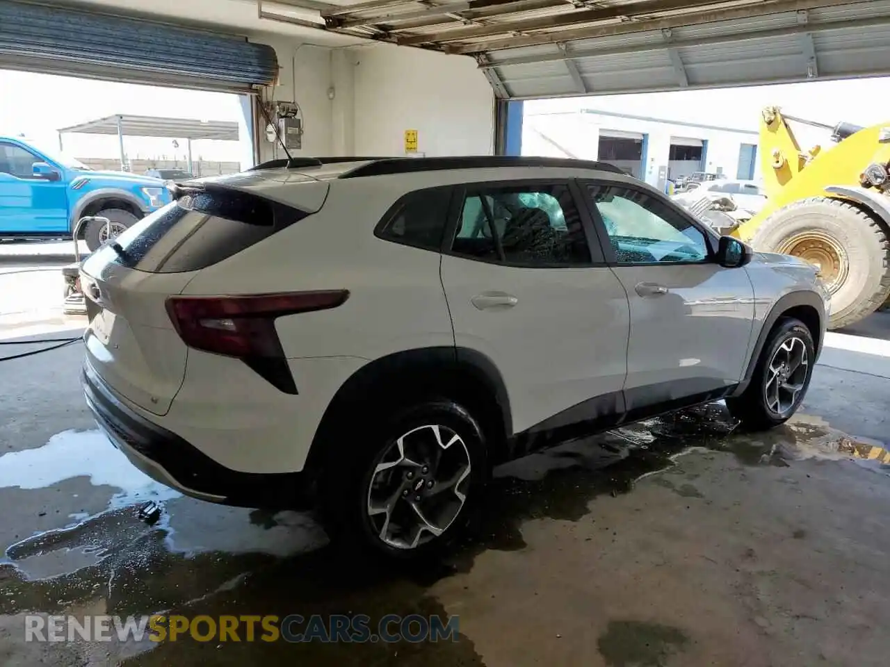 3 Photograph of a damaged car KL77LHEP8SC162029 CHEVROLET TRAX 2025