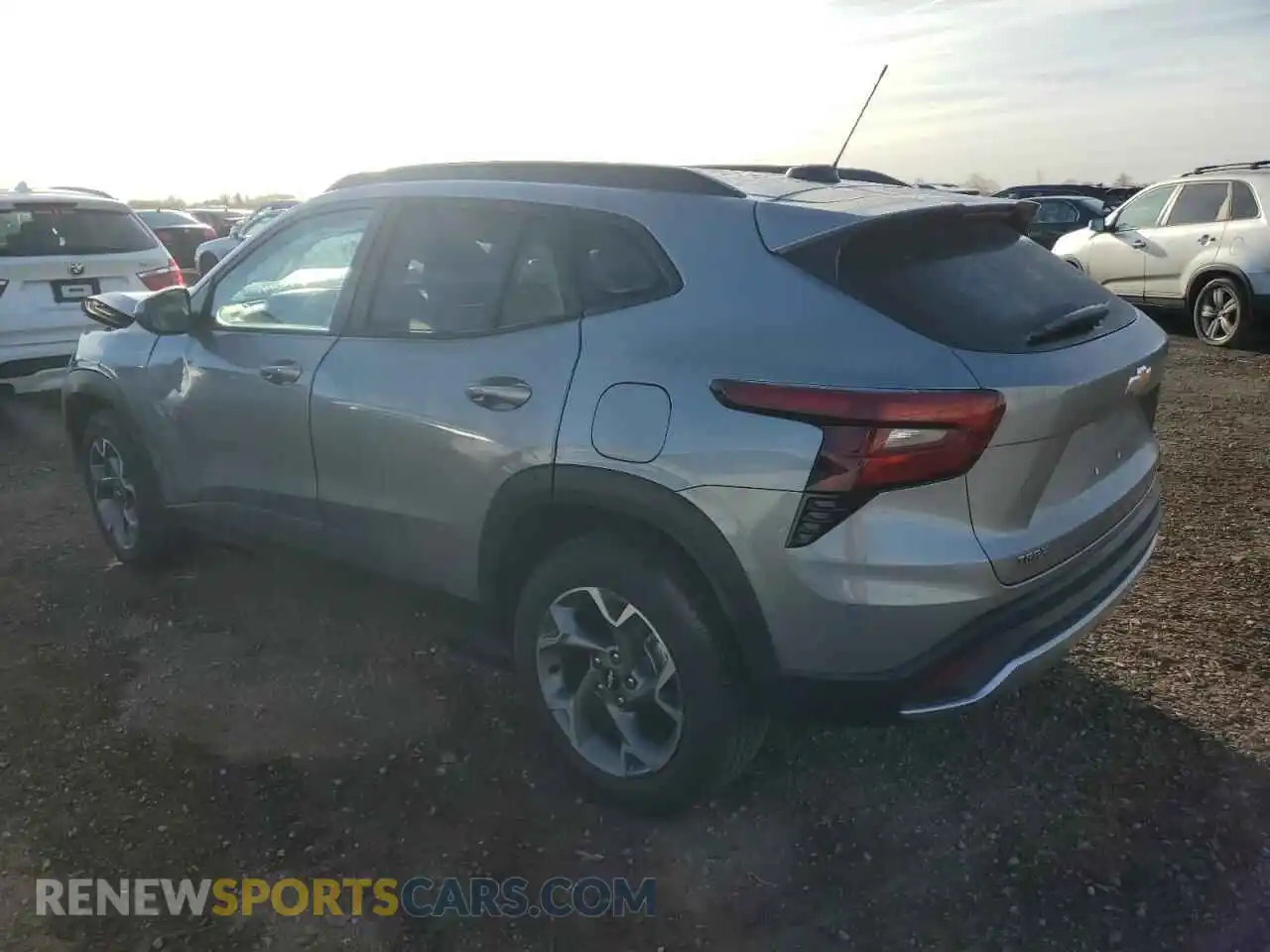 2 Фотография поврежденного автомобиля KL77LHEP8SC177775 CHEVROLET TRAX 2025