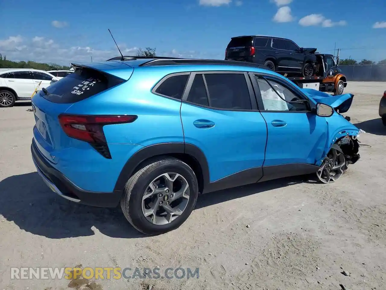 3 Photograph of a damaged car KL77LHEP8SC204294 CHEVROLET TRAX 2025