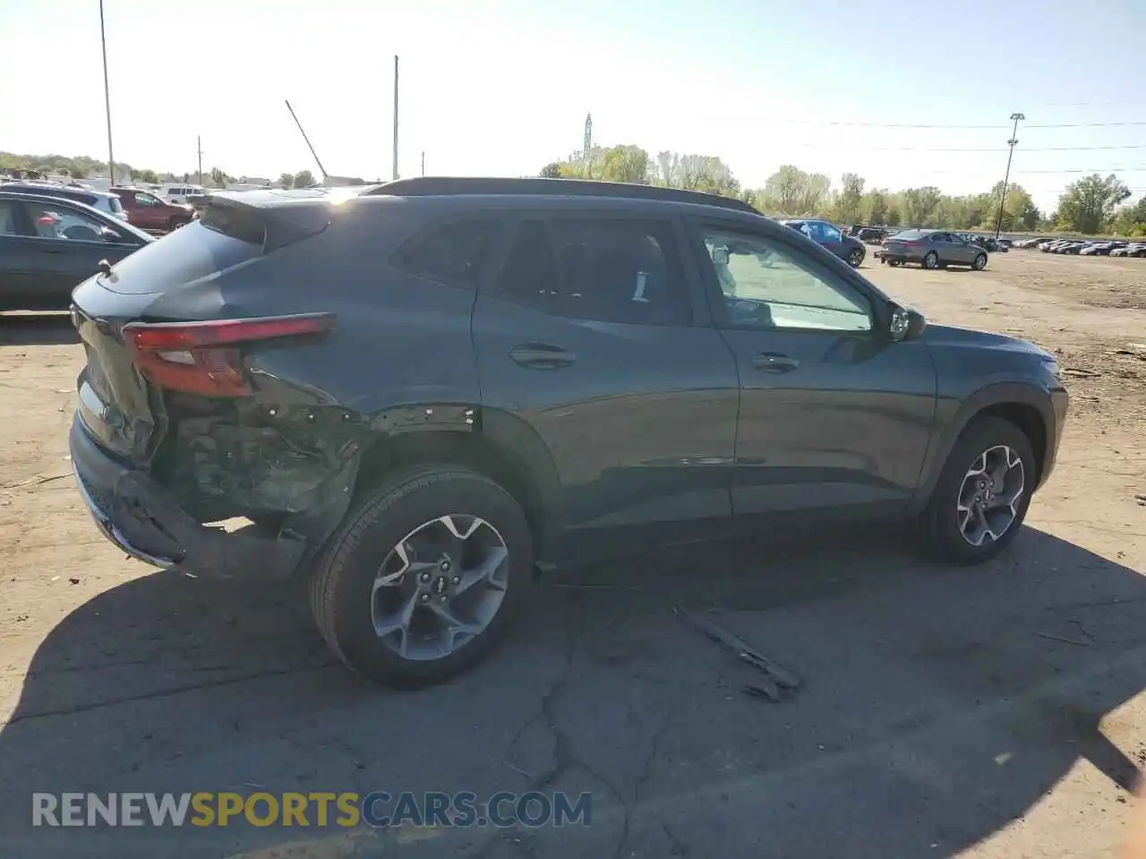 3 Фотография поврежденного автомобиля KL77LHEP8SC210080 CHEVROLET TRAX 2025