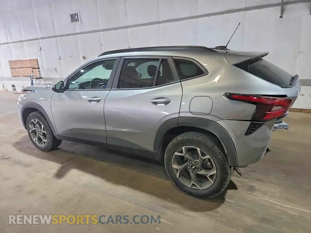 2 fotografías del automóvil dañado KL77LHEP8SC318571 CHEVROLET TRAX 2025