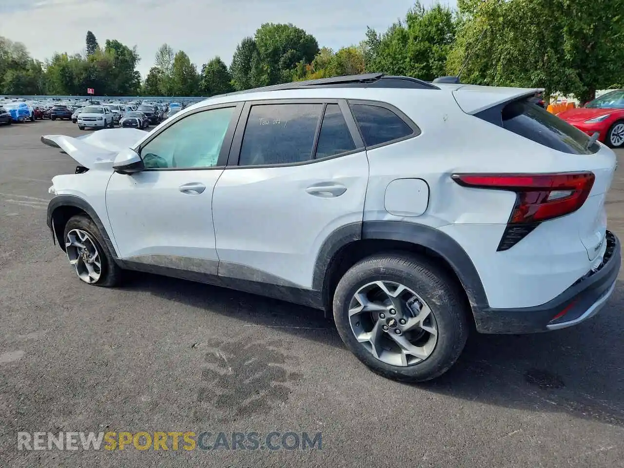 2 Photograph of a damaged car KL77LHEP8SC319543 CHEVROLET TRAX 2025