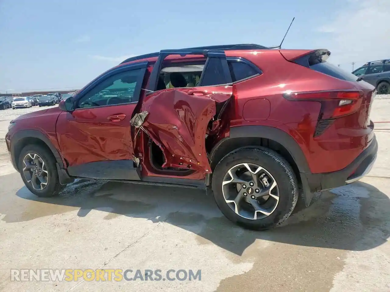 2 Photograph of a damaged car KL77LHEP9SC004041 CHEVROLET TRAX 2025