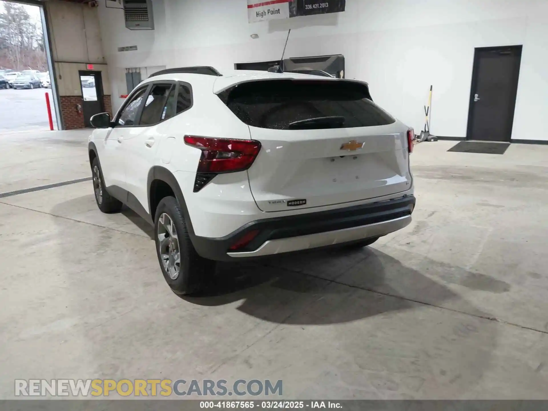 3 Photograph of a damaged car KL77LHEP9SC138564 CHEVROLET TRAX 2025
