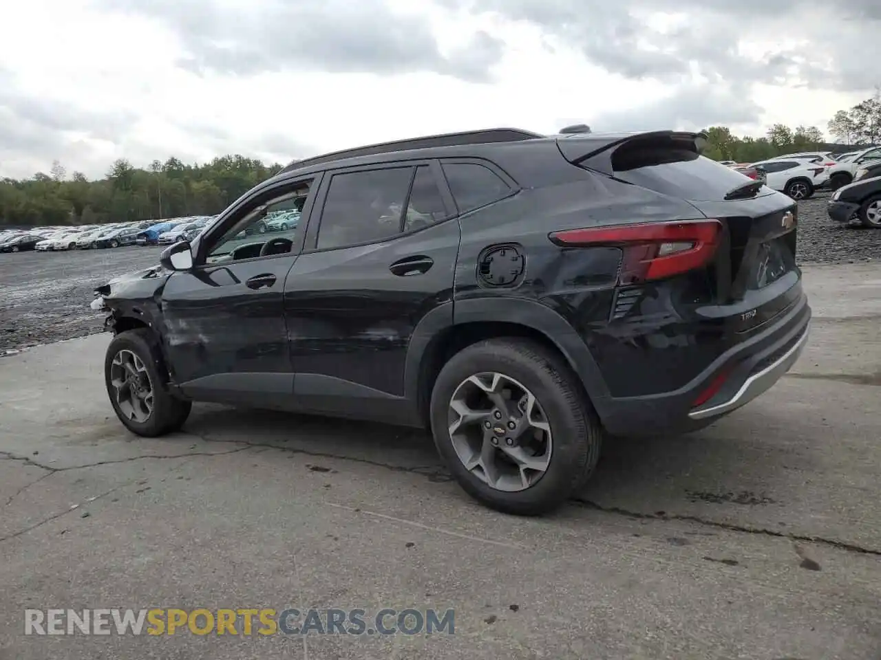 2 Фотография поврежденного автомобиля KL77LHEP9SC172357 CHEVROLET TRAX 2025