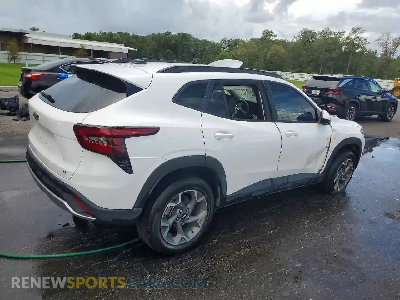 3 Photograph of a damaged car KL77LHEP9SC216759 CHEVROLET TRAX 2025