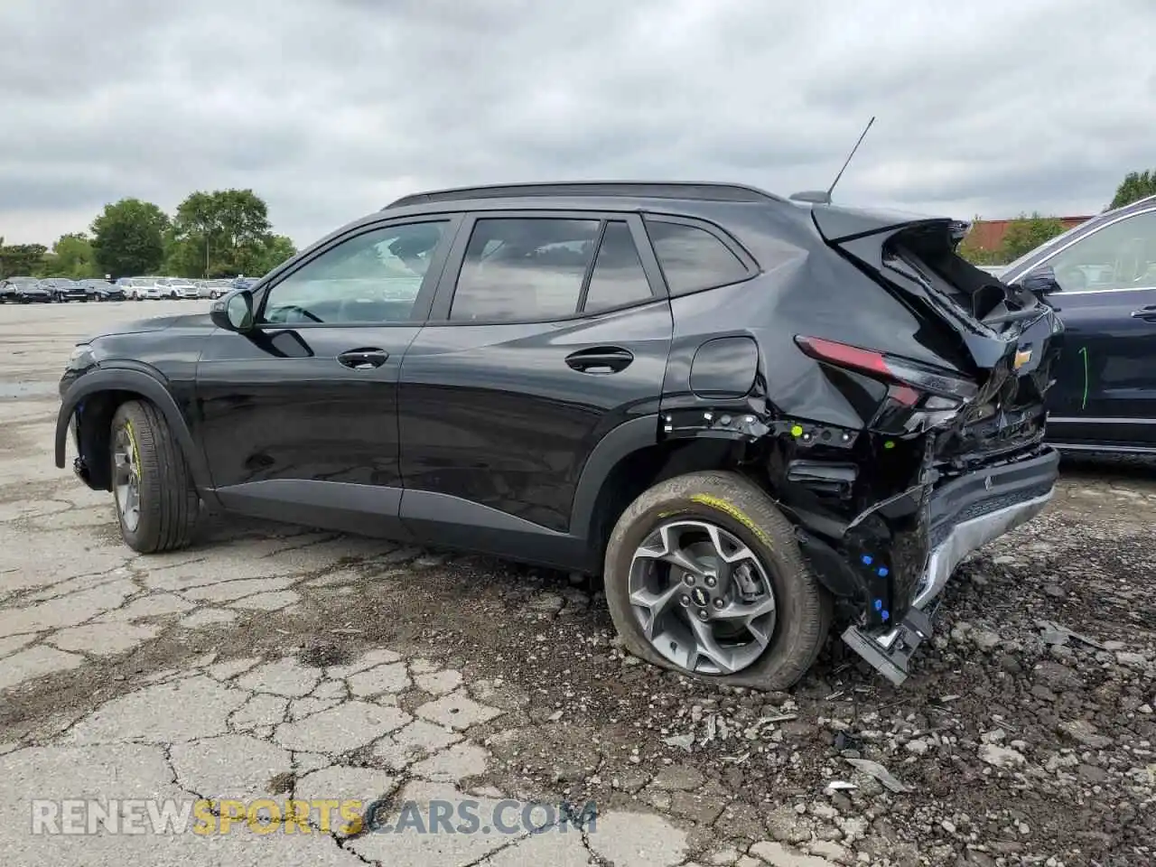 2 Photograph of a damaged car KL77LHEP9SC309491 CHEVROLET TRAX 2025