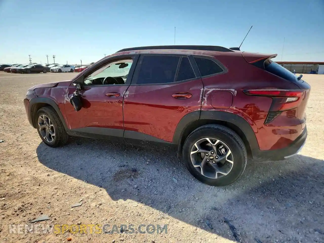 2 fotografías del automóvil dañado KL77LHEPXSC069674 CHEVROLET TRAX 2025