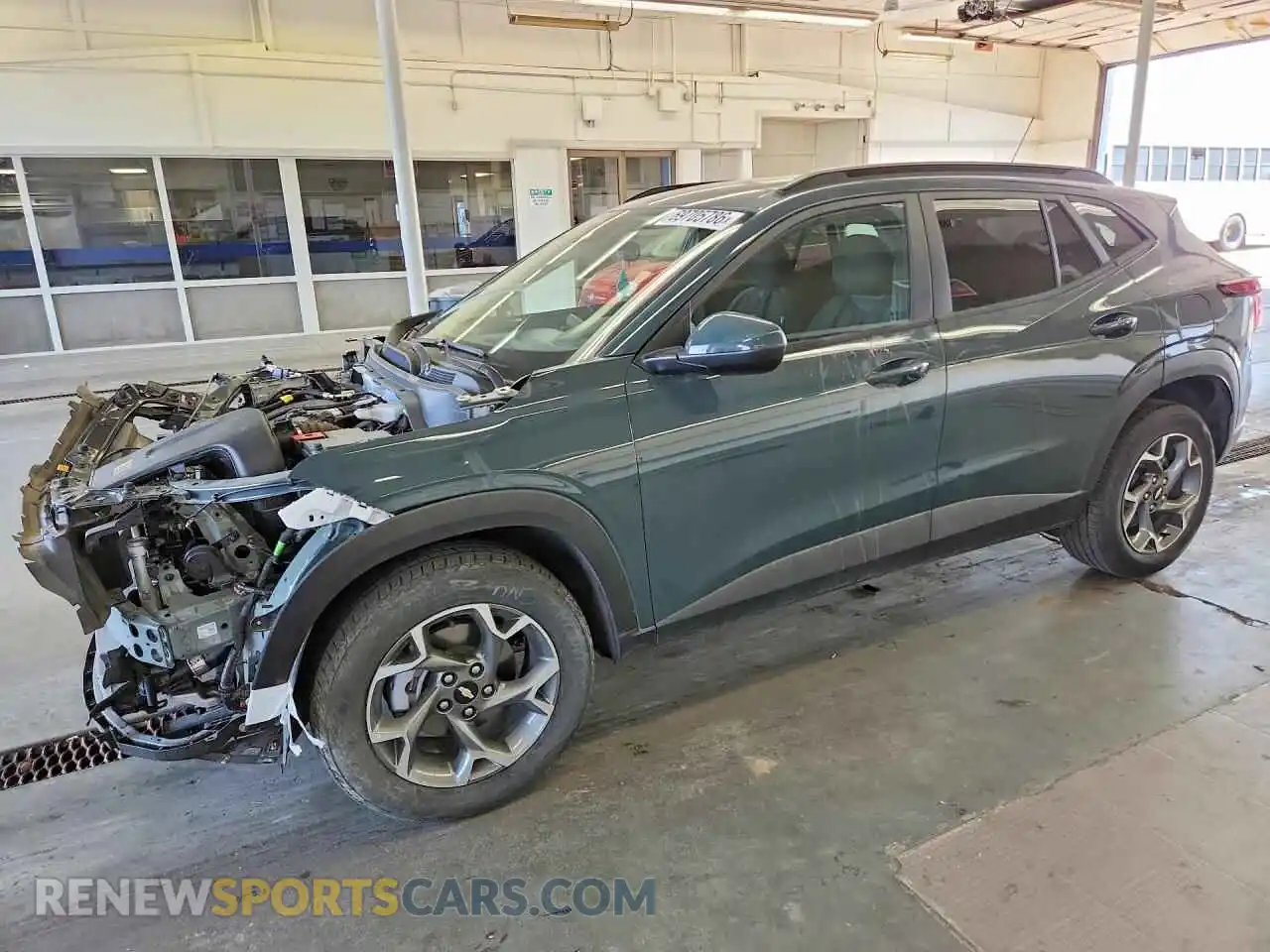 1 Photograph of a damaged car KL77LHEPXSC084580 CHEVROLET TRAX 2025
