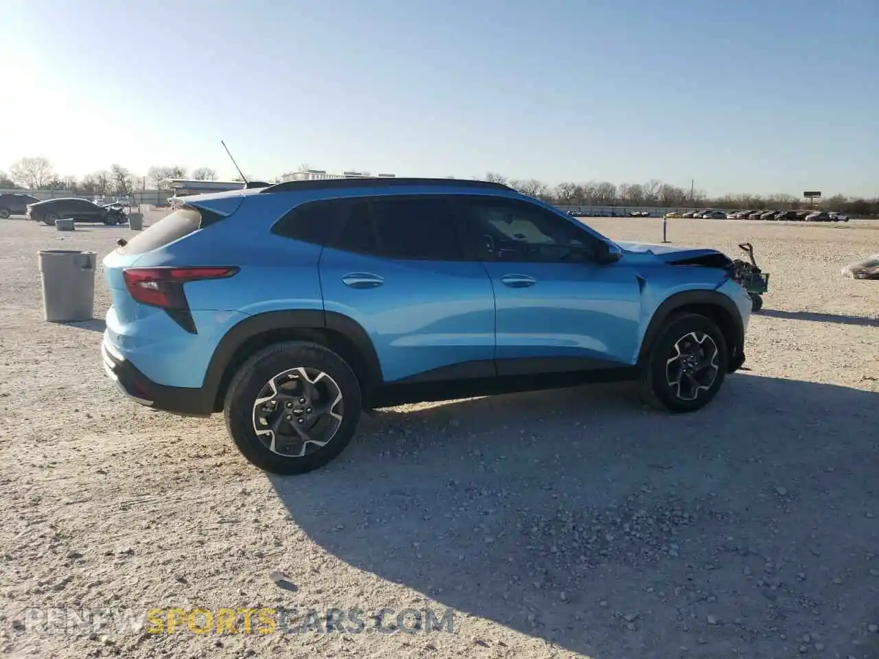 3 Фотография поврежденного автомобиля KL77LHEPXSC138248 CHEVROLET TRAX 2025