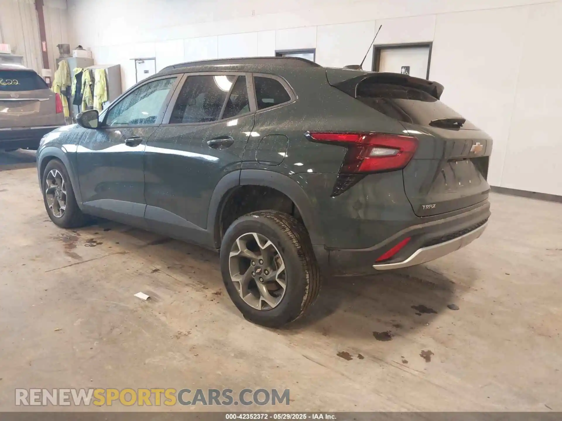 3 Photograph of a damaged car KL77LHEPXSC157897 CHEVROLET TRAX 2025