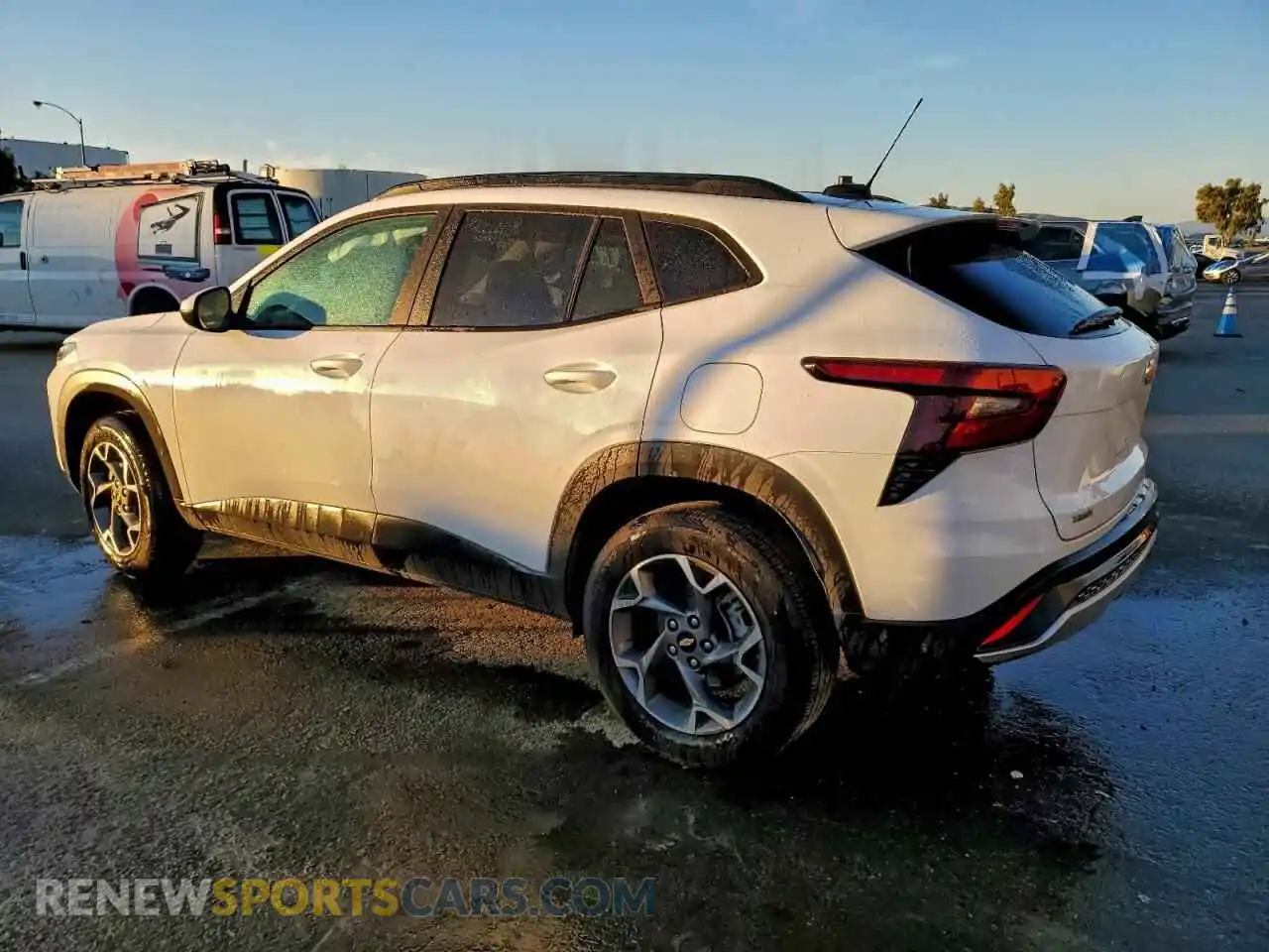 2 Photograph of a damaged car KL77LHEPXSC181116 CHEVROLET TRAX 2025