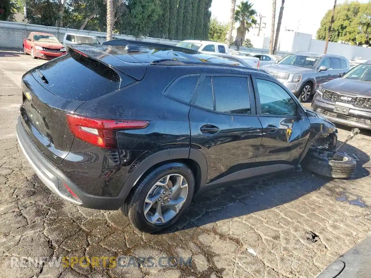 3 Photograph of a damaged car KL77LHEPXSC245445 CHEVROLET TRAX 2025