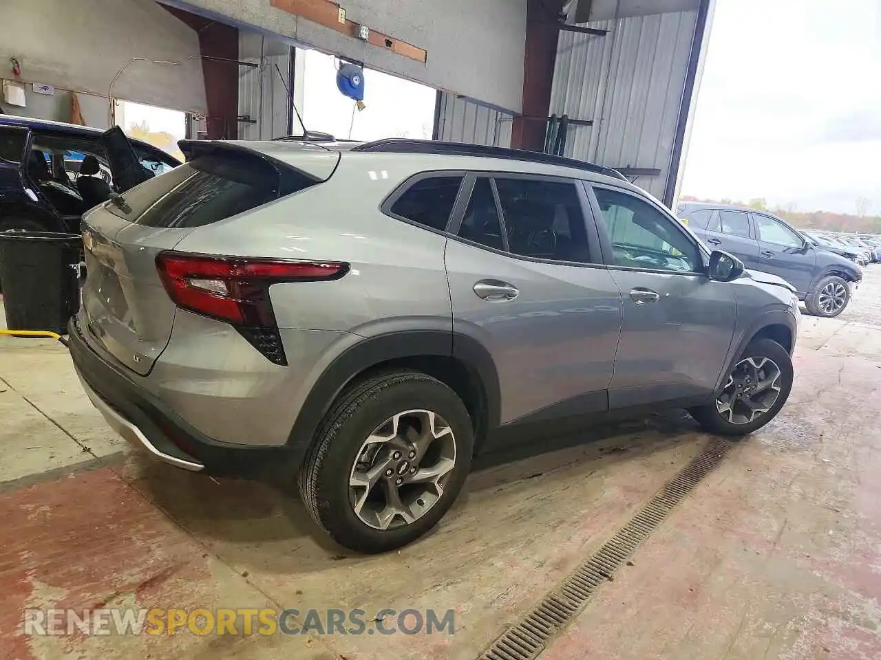 3 Photograph of a damaged car KL77LHEPXSC325103 CHEVROLET TRAX 2025