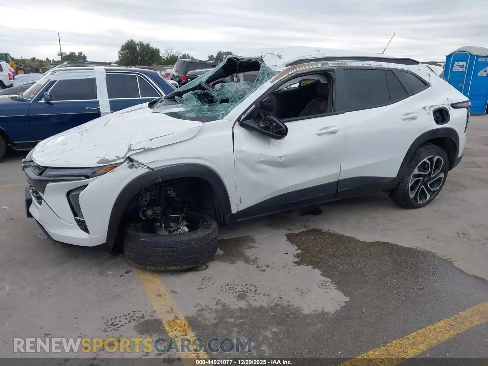 2 Photograph of a damaged car KL77LJEP0SC154630 CHEVROLET TRAX 2025