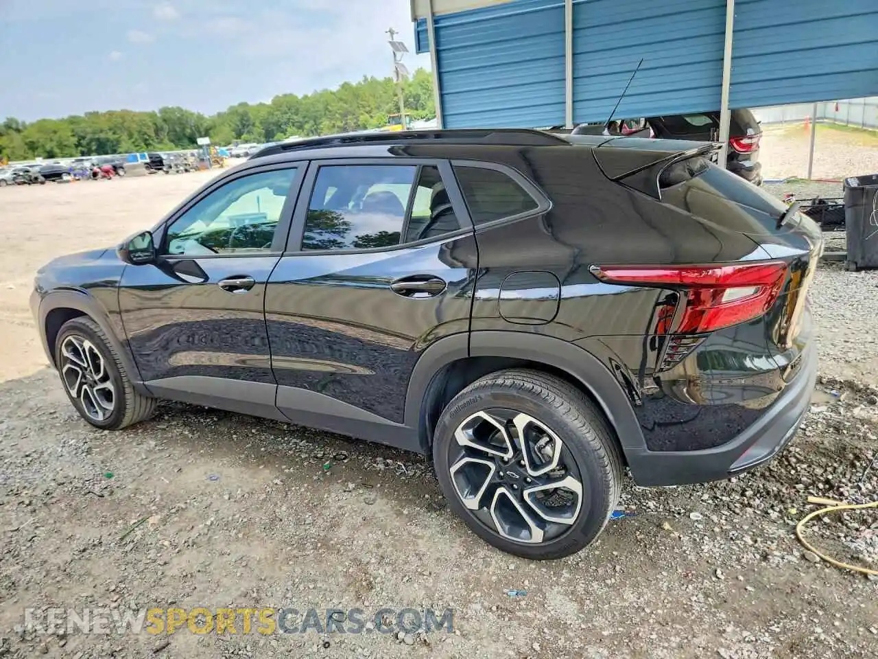 2 Photograph of a damaged car KL77LJEP1SC167371 CHEVROLET TRAX 2025