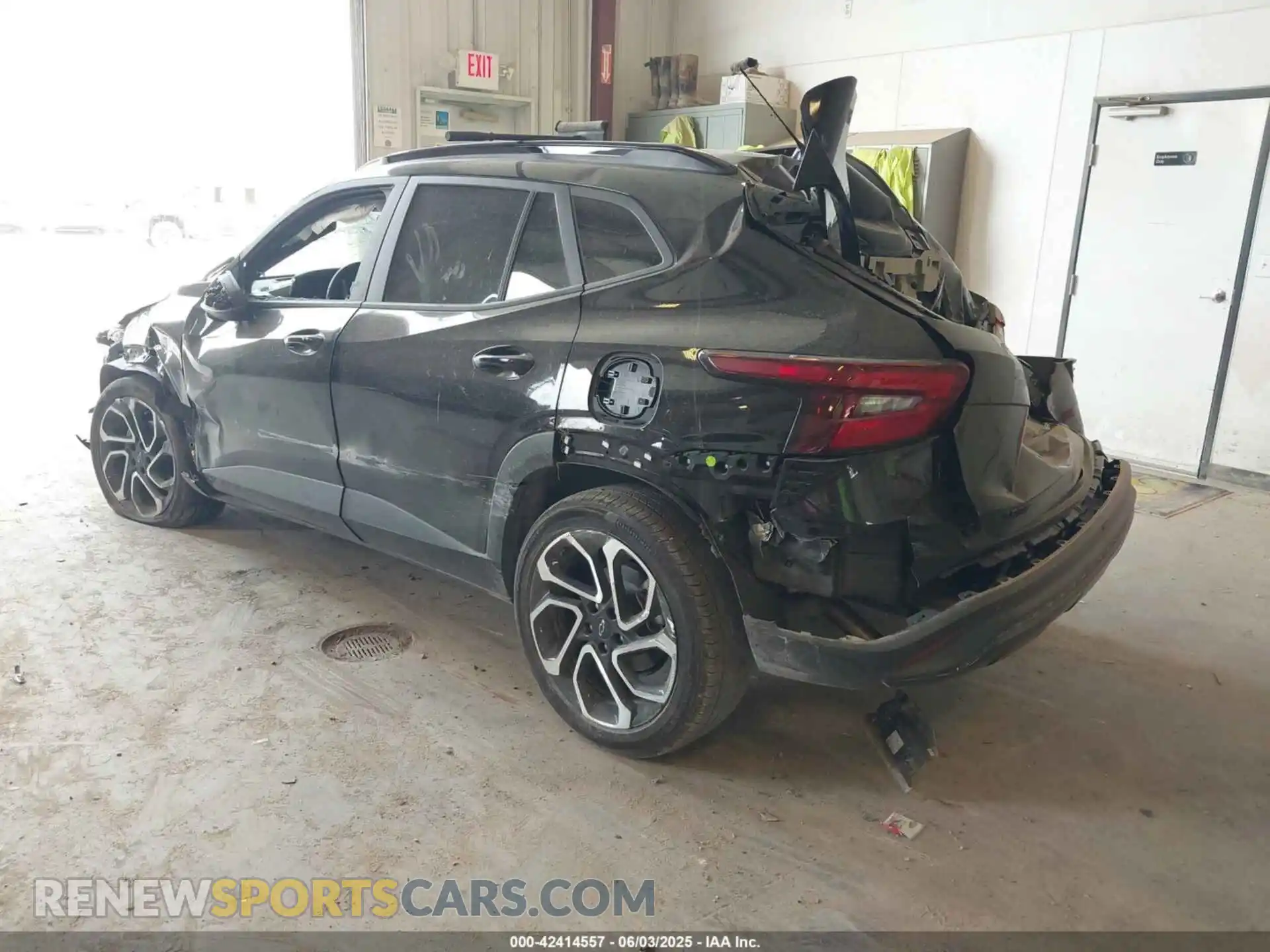 3 Photograph of a damaged car KL77LJEP2SC080689 CHEVROLET TRAX 2025