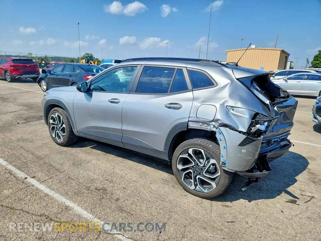 2 Photograph of a damaged car KL77LJEP2SC298017 CHEVROLET TRAX 2025