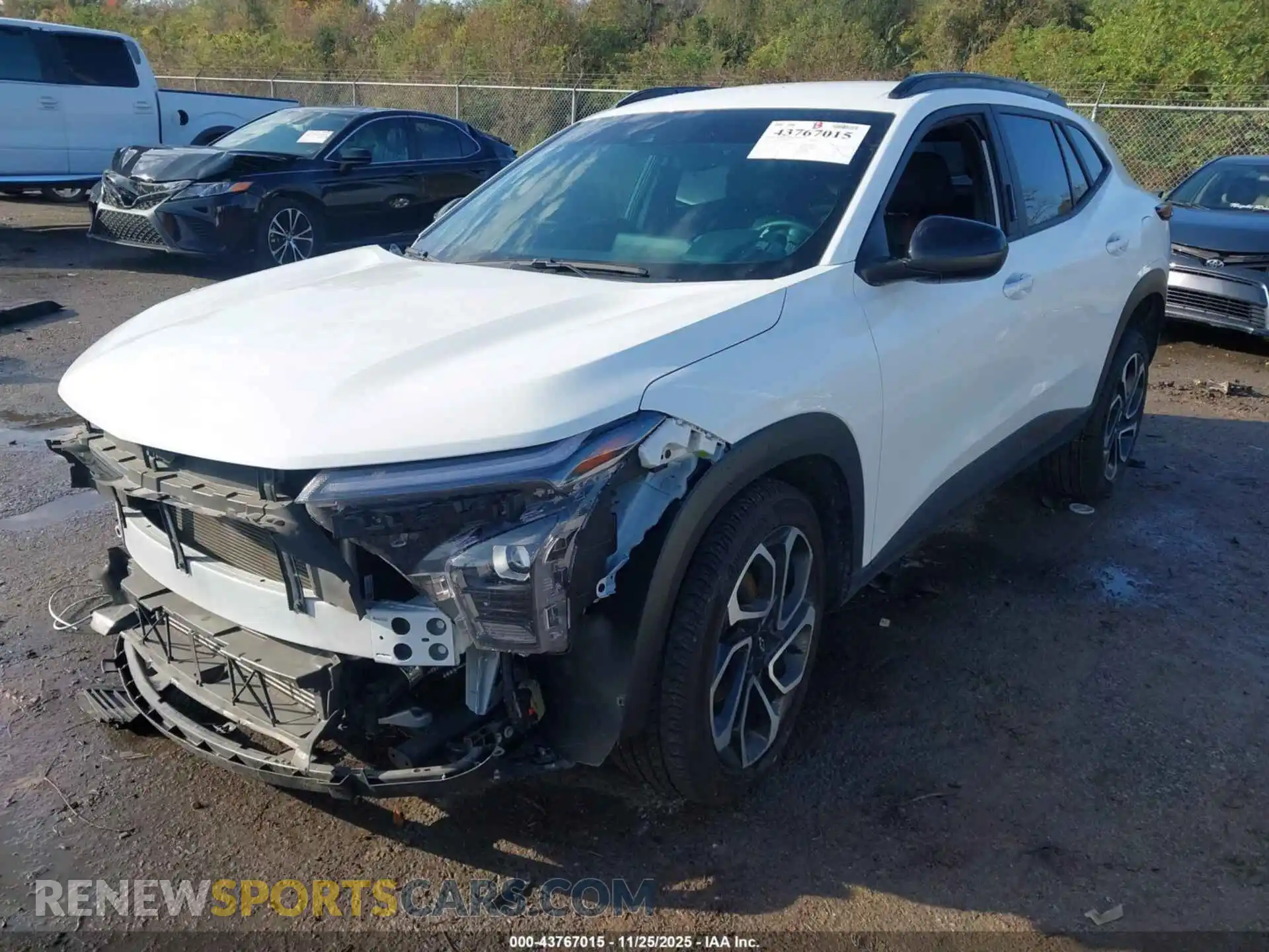 2 Photograph of a damaged car KL77LJEP3SC049337 CHEVROLET TRAX 2025