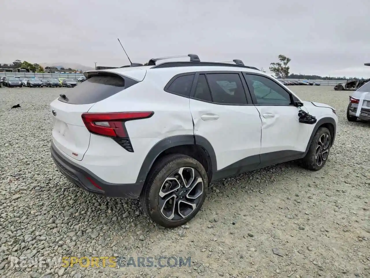 3 Фотография поврежденного автомобиля KL77LJEP3SC094181 CHEVROLET TRAX 2025