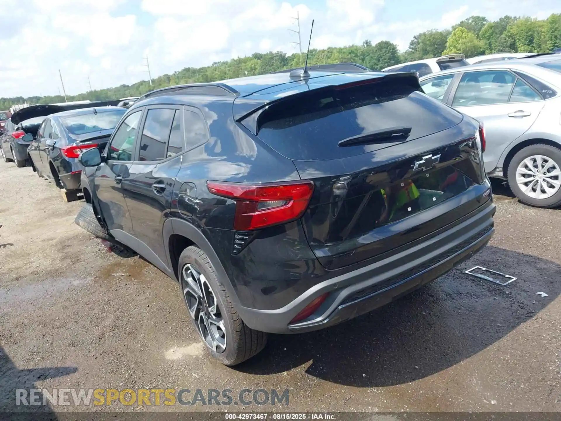 3 Photograph of a damaged car KL77LJEP3SC281789 CHEVROLET TRAX 2025