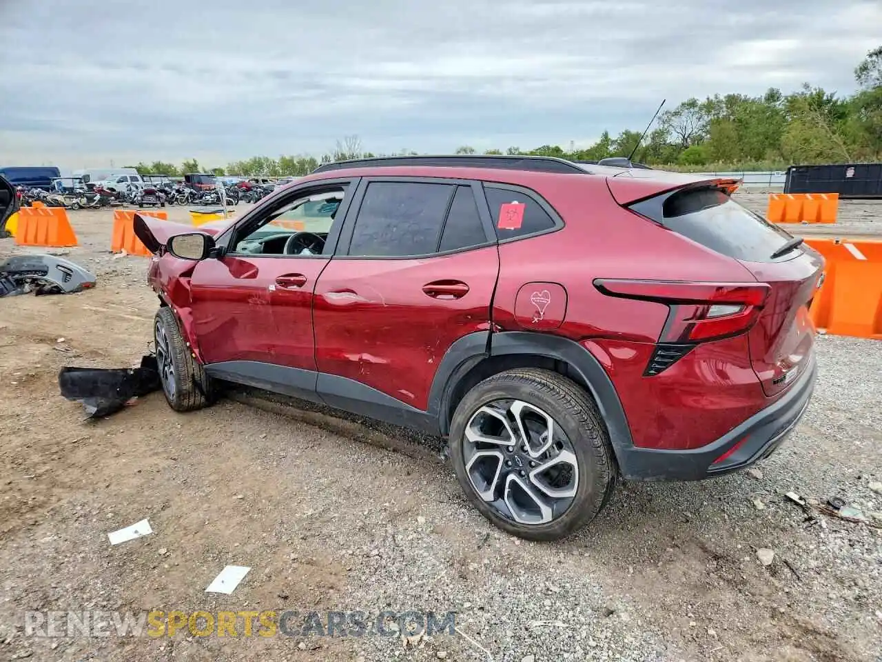 2 fotografías del automóvil dañado KL77LJEP4SC012488 CHEVROLET TRAX 2025
