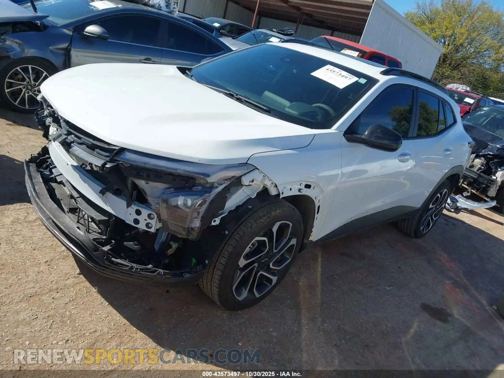 2 Photograph of a damaged car KL77LJEP4SC245948 CHEVROLET TRAX 2025