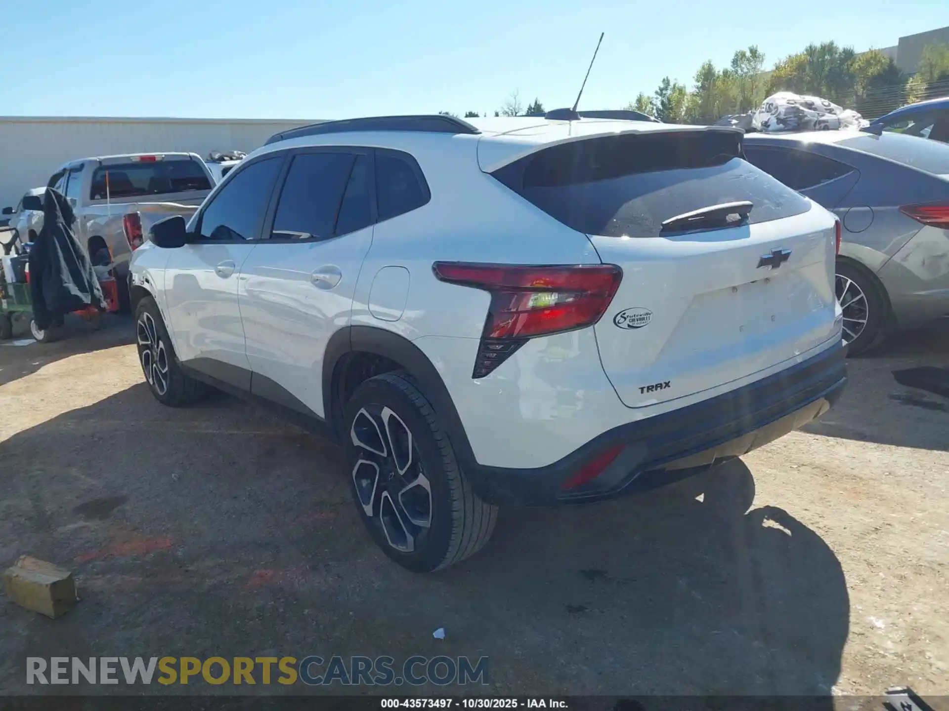3 Photograph of a damaged car KL77LJEP4SC245948 CHEVROLET TRAX 2025