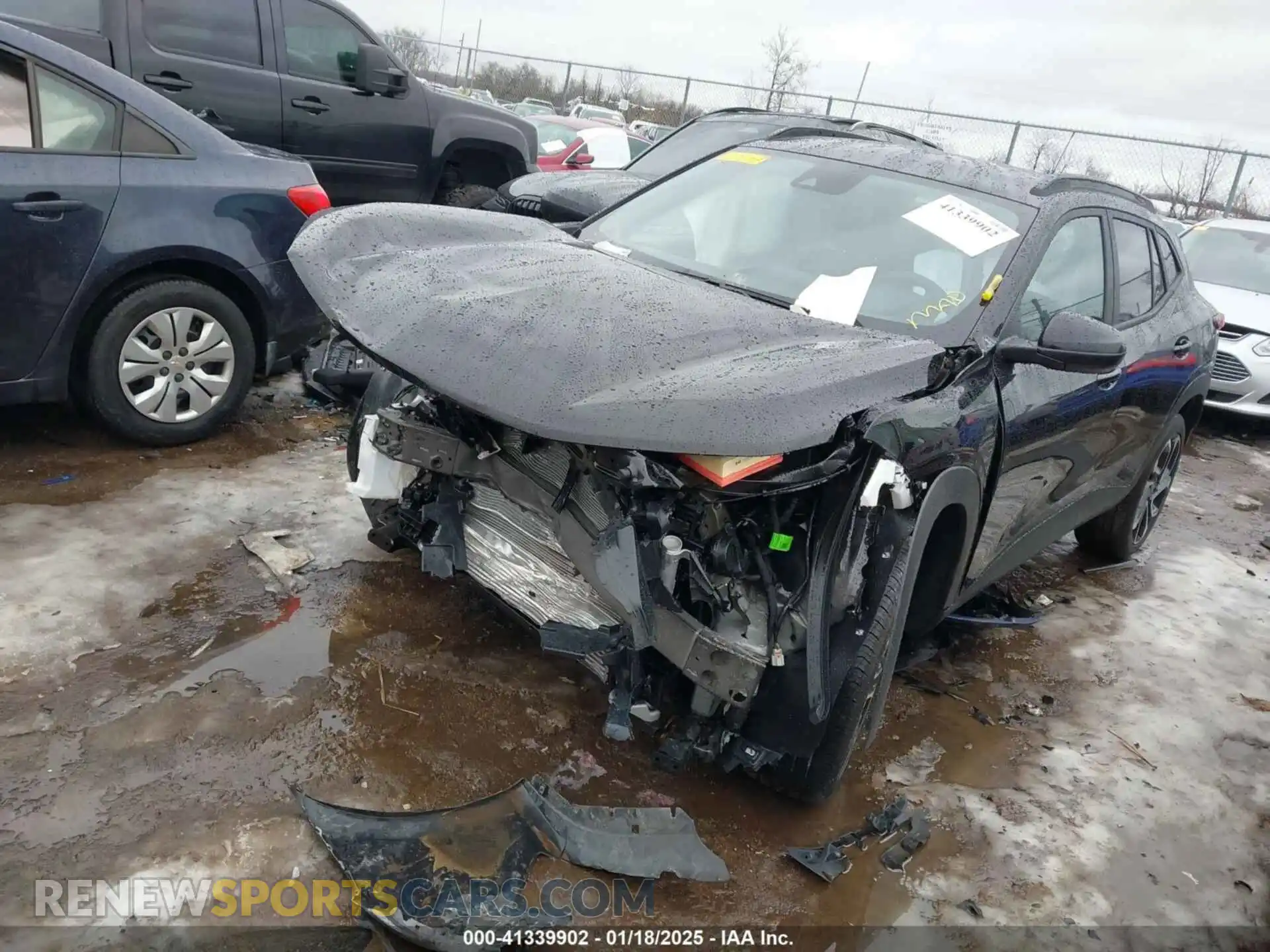 2 Photograph of a damaged car KL77LJEP5SC134745 CHEVROLET TRAX 2025