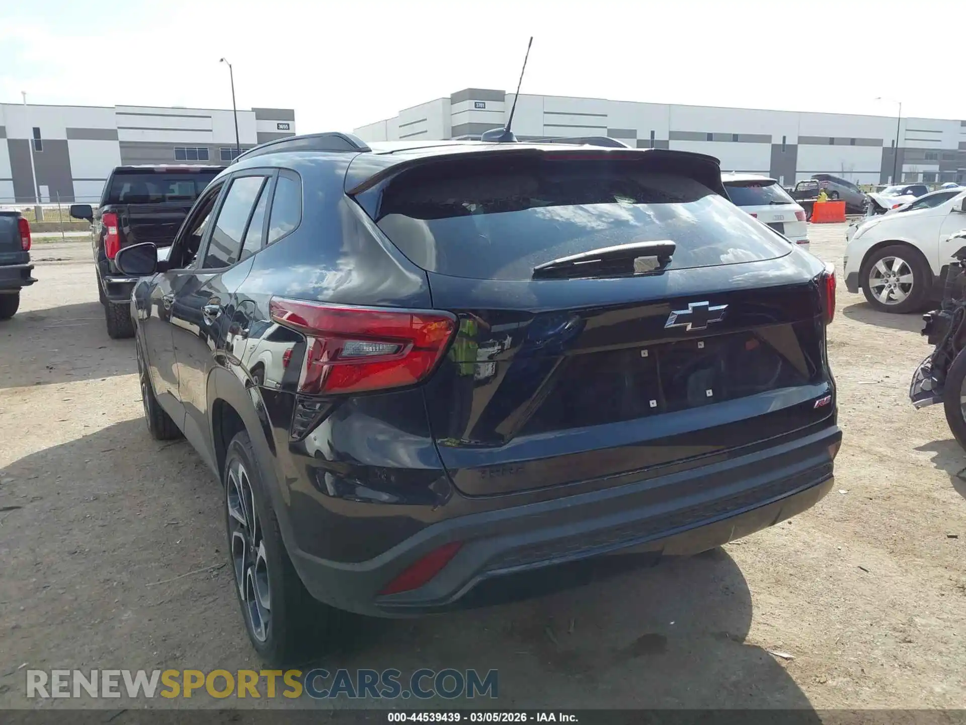 3 Photograph of a damaged car KL77LJEP5SC242377 CHEVROLET TRAX 2025
