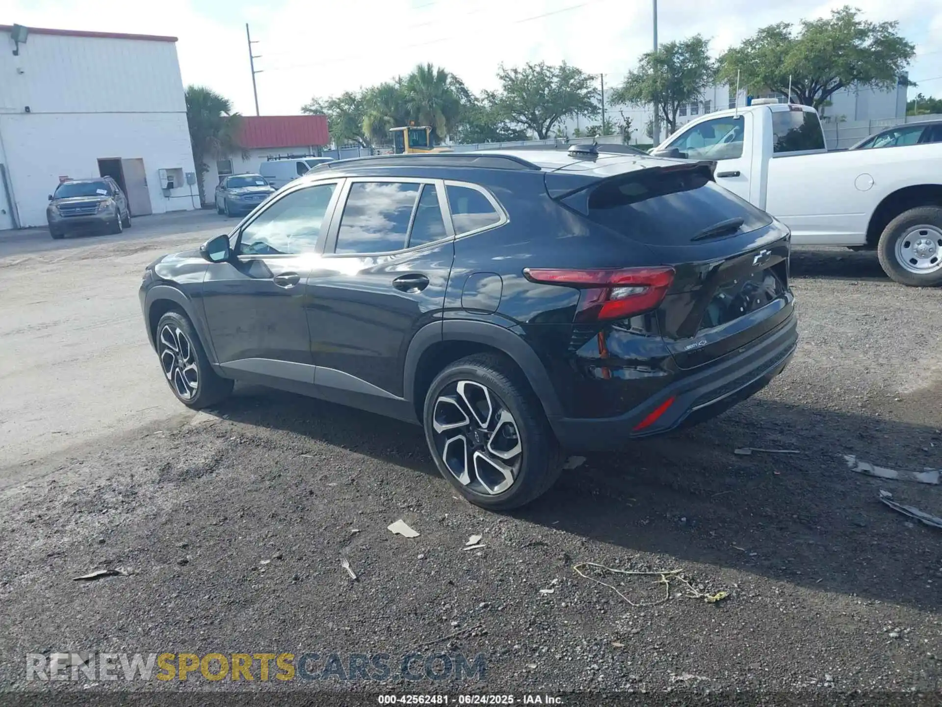 3 fotografías del automóvil dañado KL77LJEP7SC193862 CHEVROLET TRAX 2025