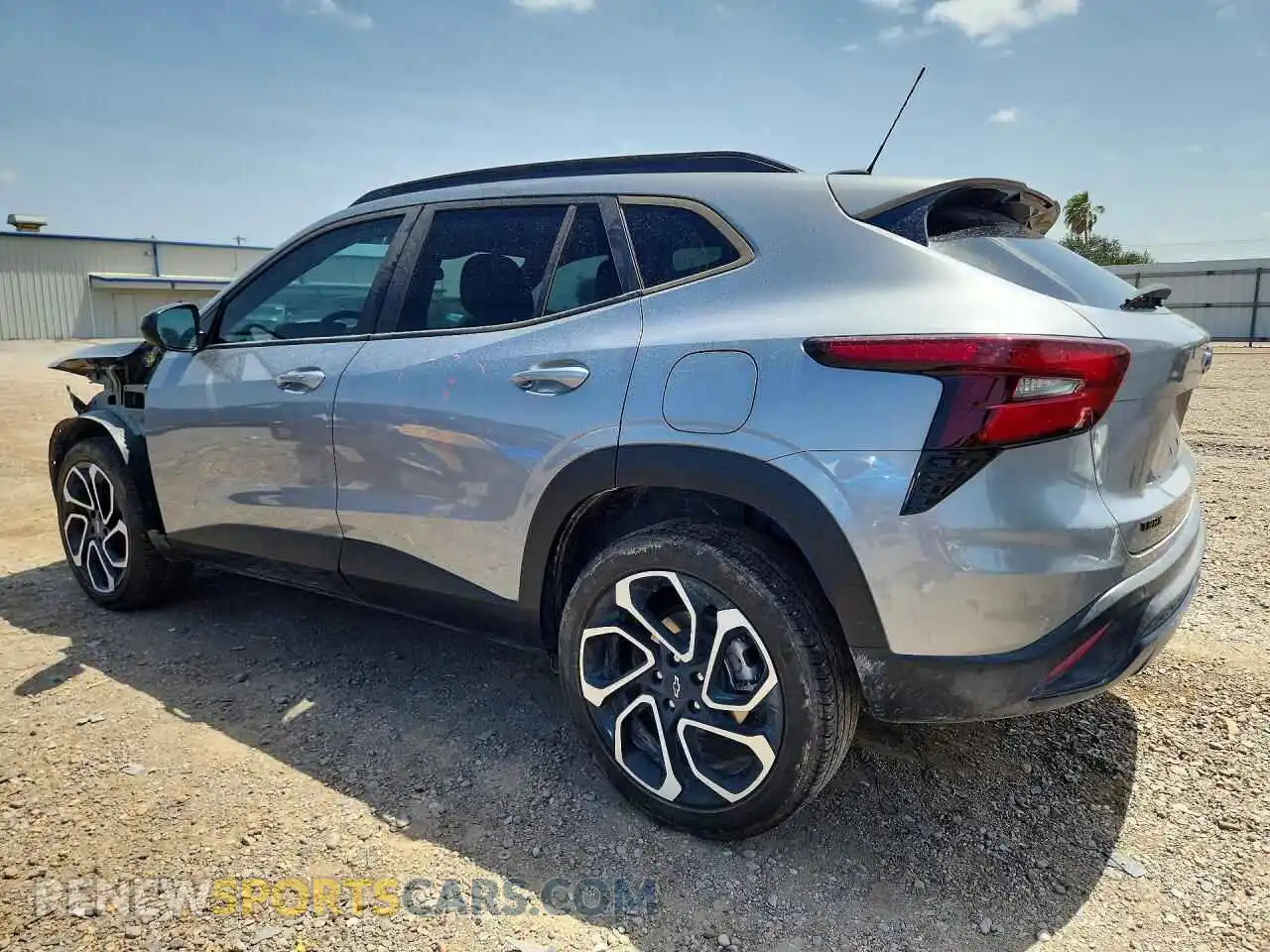 2 fotografías del automóvil dañado KL77LJEP9SC144159 CHEVROLET TRAX 2025