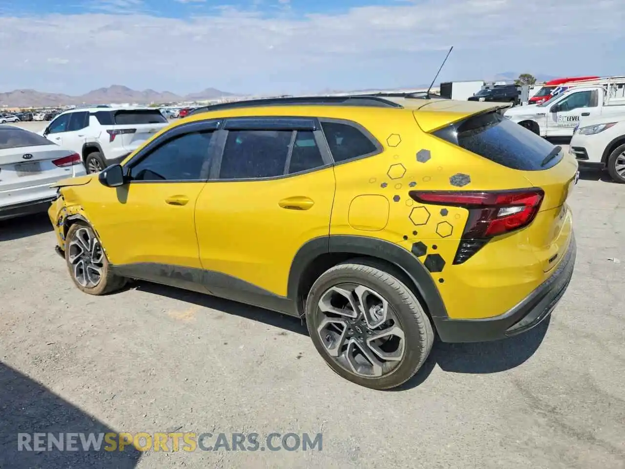 2 Photograph of a damaged car KL77LJEP9SC293042 CHEVROLET TRAX 2025